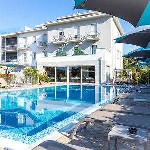 Otel Paradiso, Bardolino