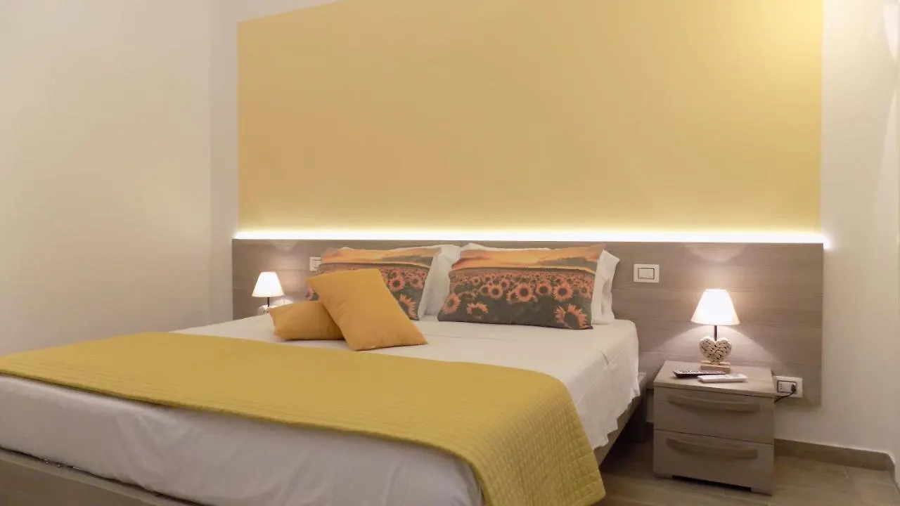 Millyholidays - Apartment Sunflower - Center - Nearby Beach - Private Garden - Spa Pool Bardolino